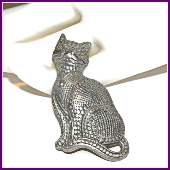 Pewter Cat Pin, REN Cat Brooch - Picture 2 of 5